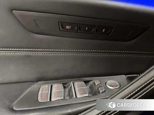 BMW 5 Series (G30) id 3439199 из Кореи 7