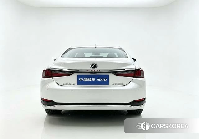 Lexus ES id 4276674 из Китая 7