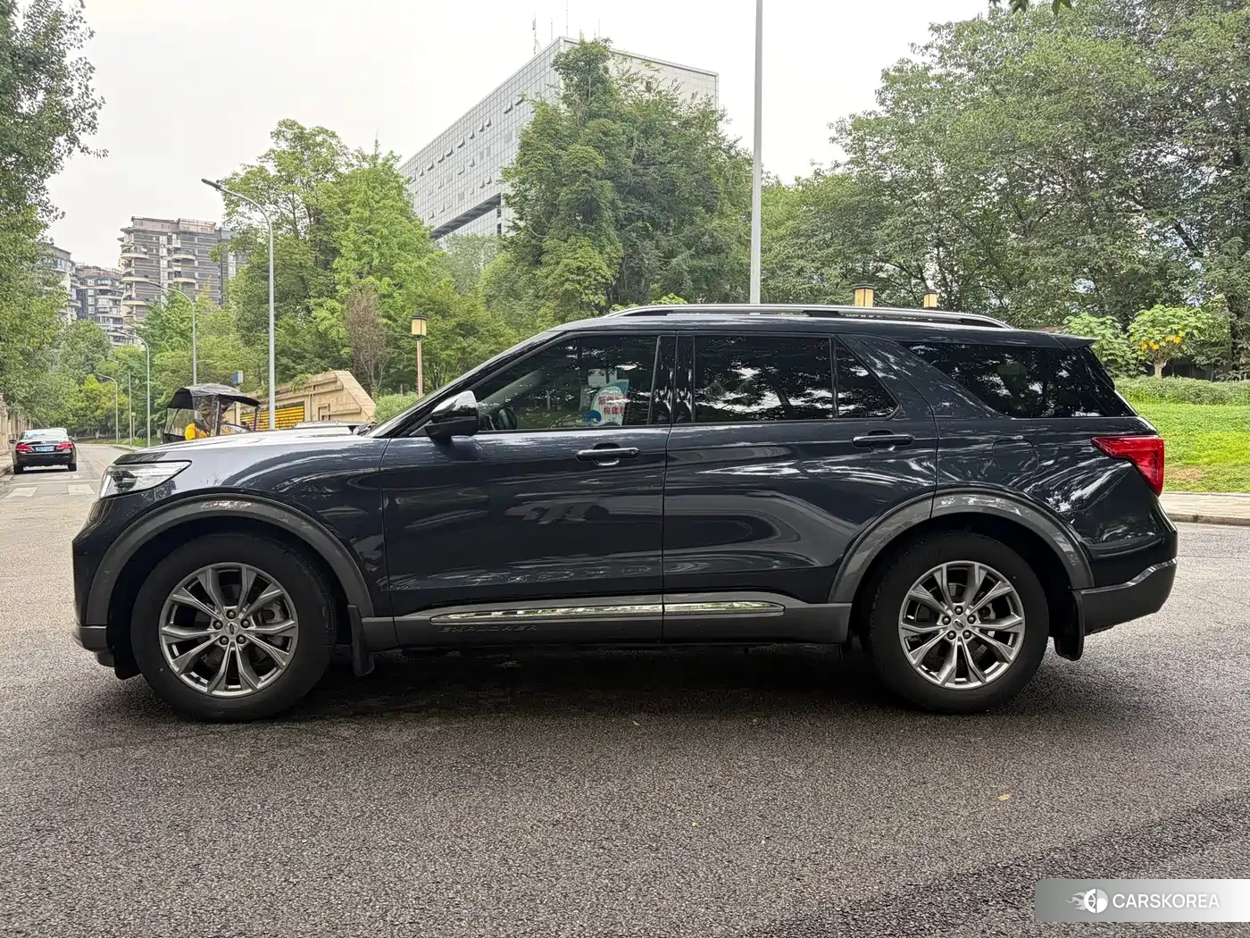 Ford Explorer id 4576676 из Китая 7