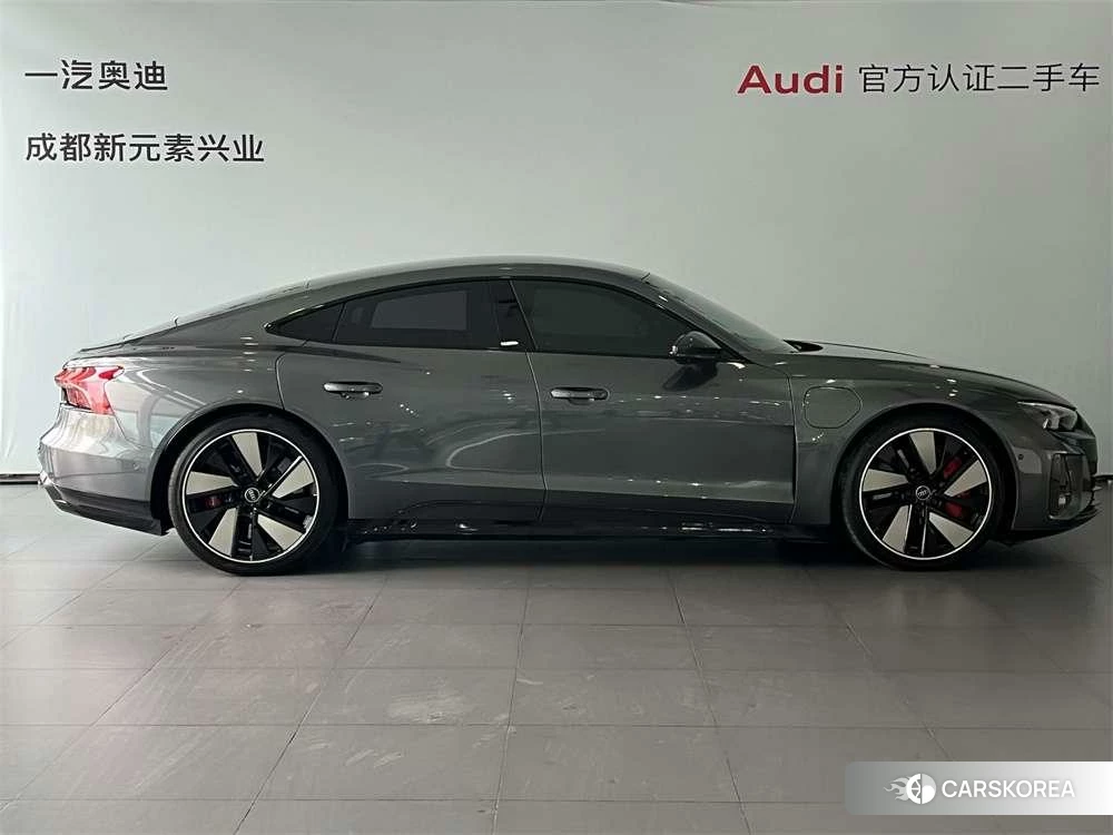 Audi e-tron GT id 4440277 из Китая 7