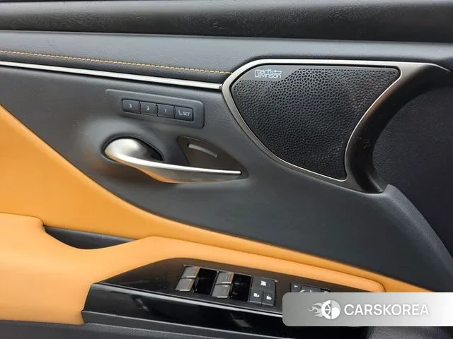 Lexus ES300h 7th generation id 3725946 из Кореи 7