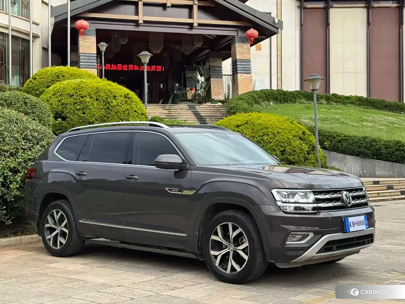 Volkswagen Touareg id 4600881 из Китая 7