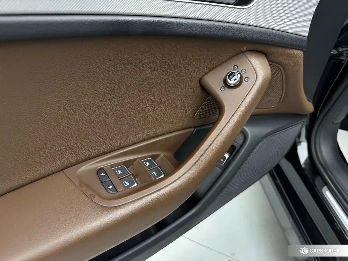 Audi A6L id 4600887 из Китая 7