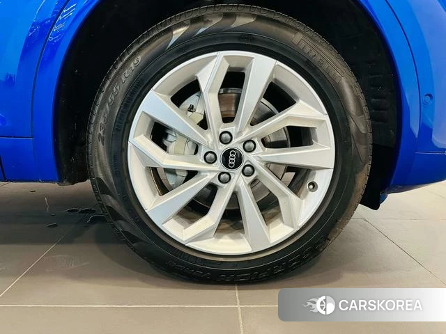 Audi Q5L id 4217407 из Китая 7