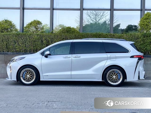 Toyota Saina id 4276945 из Китая 7