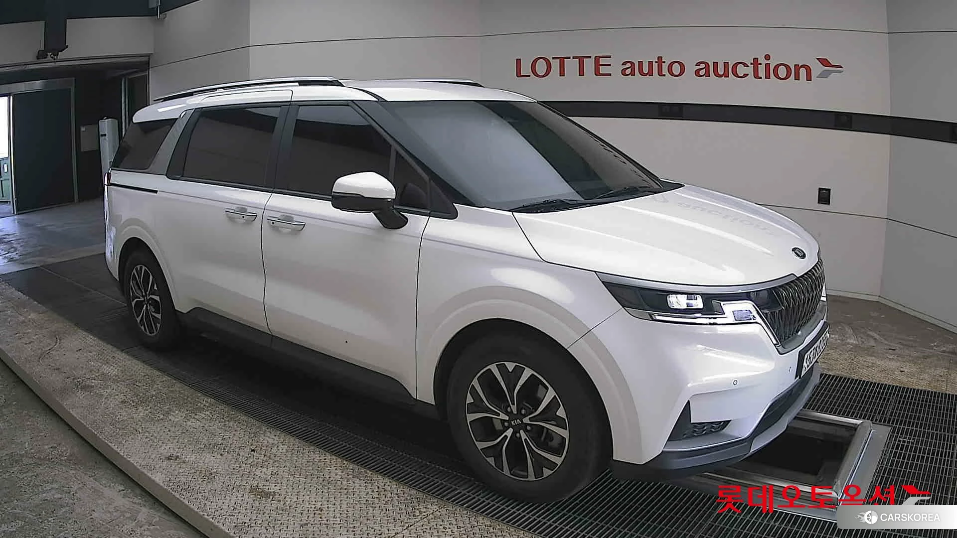 Kia Carnival id 3882160 из Кореи 7