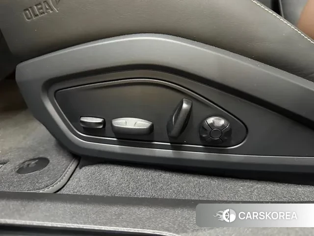 Porsche Taycan id 3431350 из Кореи 7