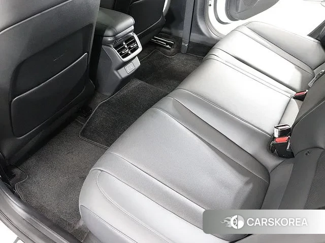 Hyundai Grandeur (GN7) id 3278443 из Кореи 7