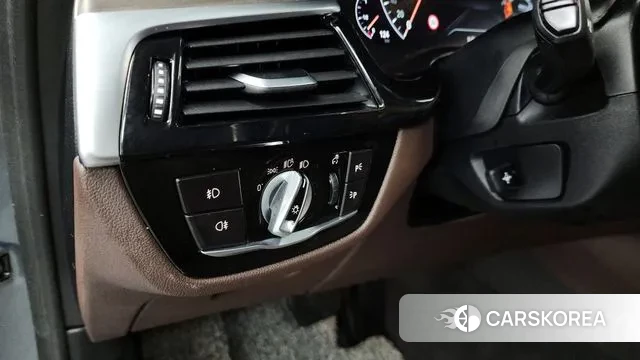 BMW 5 Series (G30) id 2995246 из Кореи 7