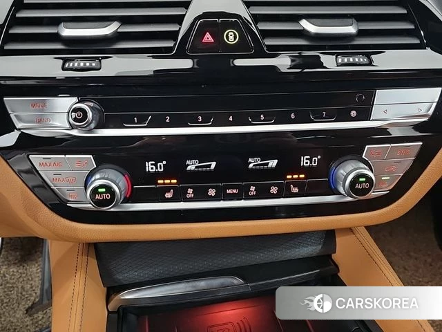 BMW 5 Series (G30) id 4343442 из Кореи 7