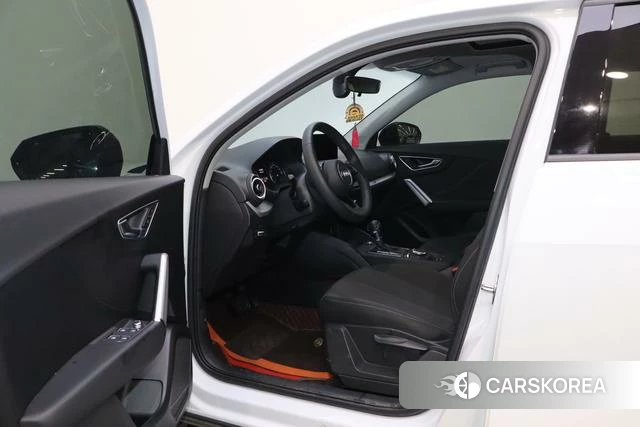 Audi Q2L id 4257721 из Китая 7