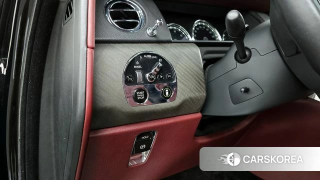Rolls-Royce Cullinan id 4294720 из Кореи 7