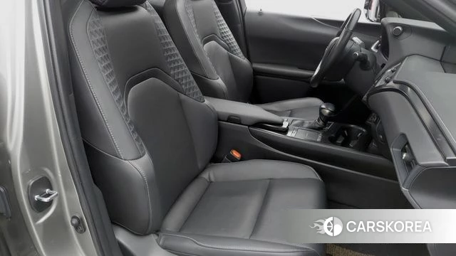 Lexus UX250h id 4384297 из Кореи 7