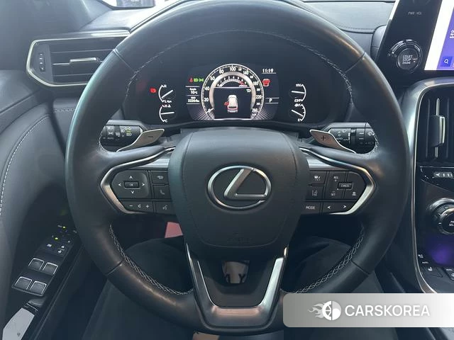Lexus LX id 4262574 из Китая 7