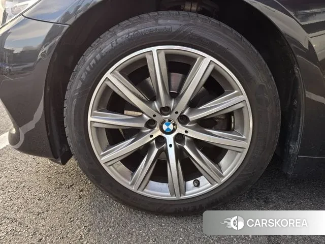 BMW 5 Series (G30) id 3499942 из Кореи 7