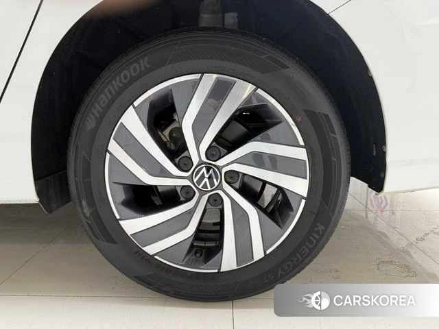 Volkswagen Bora id 4215055 из Китая 7