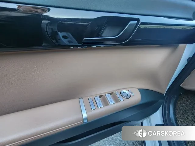 Hyundai Grandeur Hybrid (GN7) id 3618999 из Кореи 7