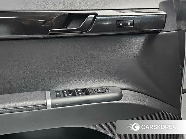 Hyundai Grandeur (GN7) id 4768453 из Кореи 7