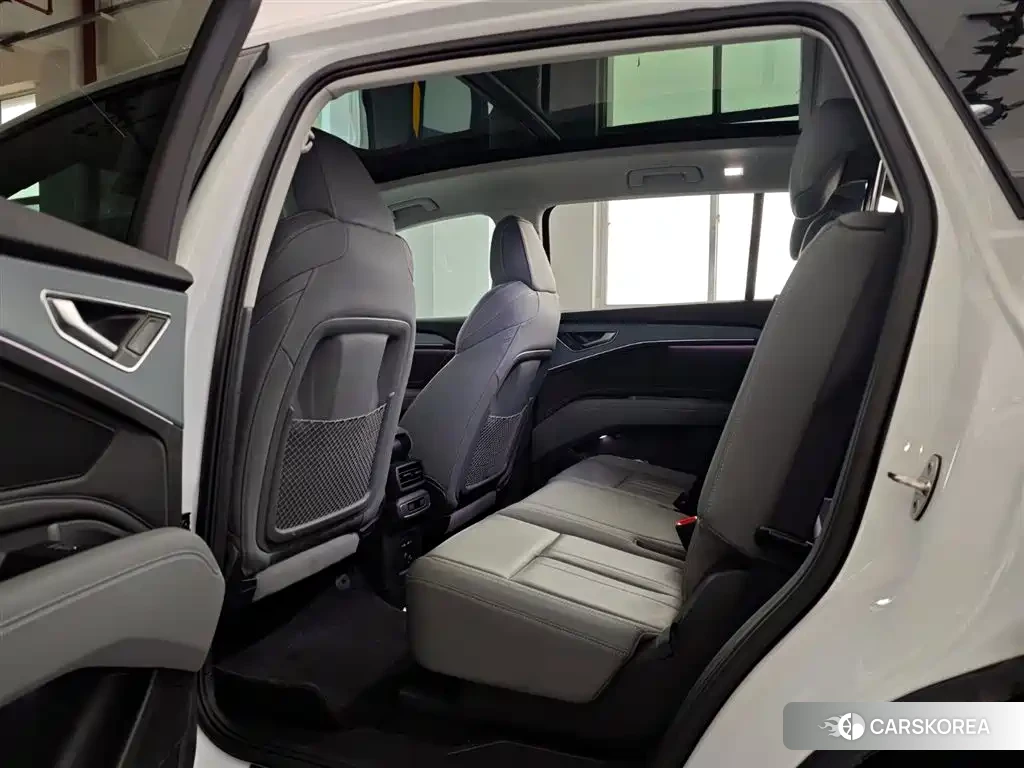 Audi Q5 e-tron id 4546530 из Китая 7