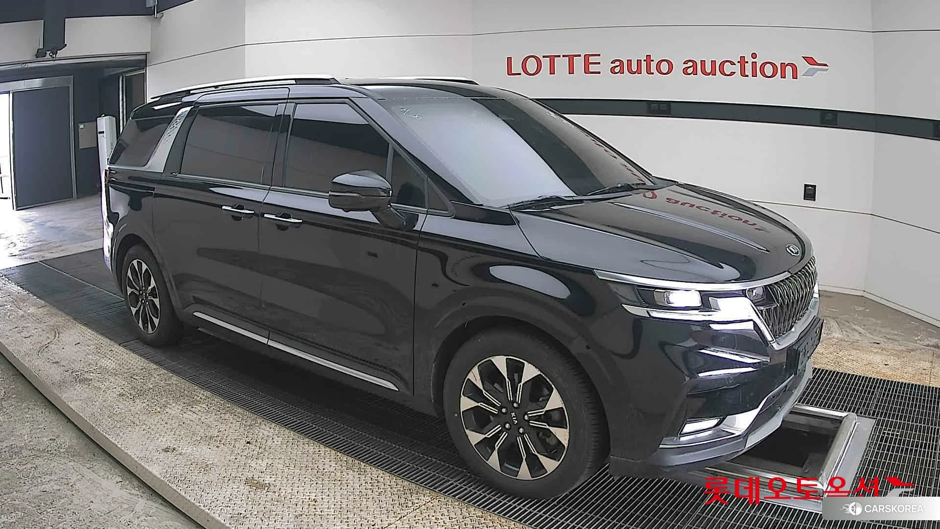 Kia Carnival id 3888374 из Кореи 7