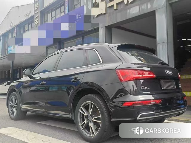 Audi Q5L id 4300348 из Китая 7