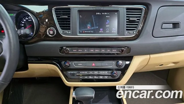 Kia The New Carnival id 2860621 из Кореи 7