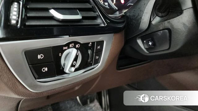 BMW 5 Series (G30) id 3821098 из Кореи 7