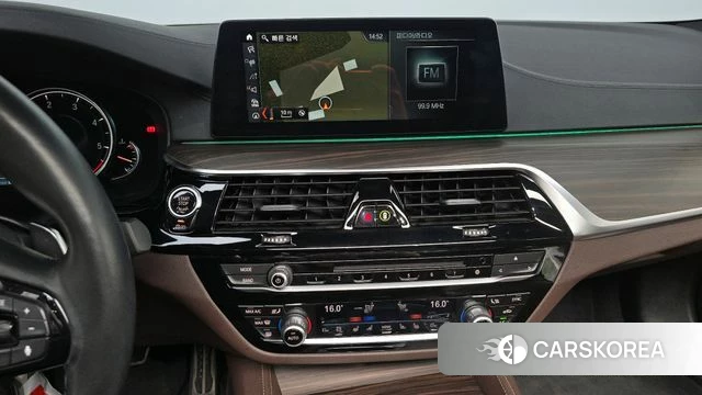 BMW 5 Series (G30) id 4197240 из Кореи 7