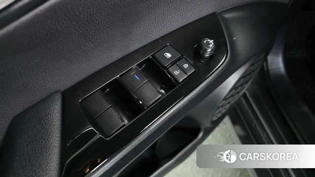 Toyota Prius 4th Generation id 4309391 из Кореи 7