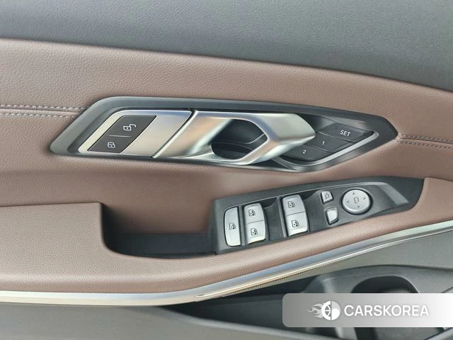 BMW 3 series id 4334695 из Китая 7