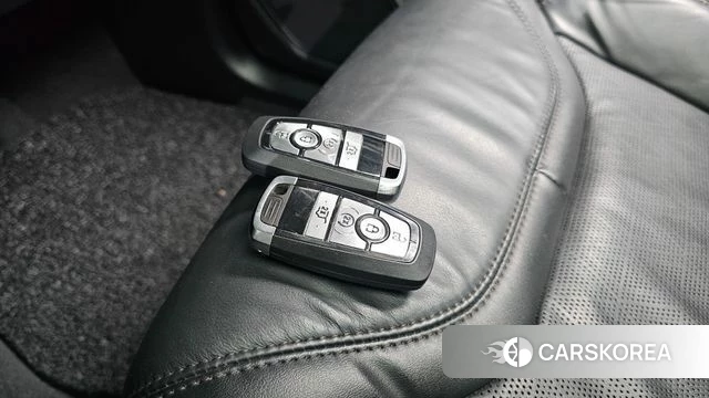 Ford Explorer 6th Generation id 4395912 из Кореи 7