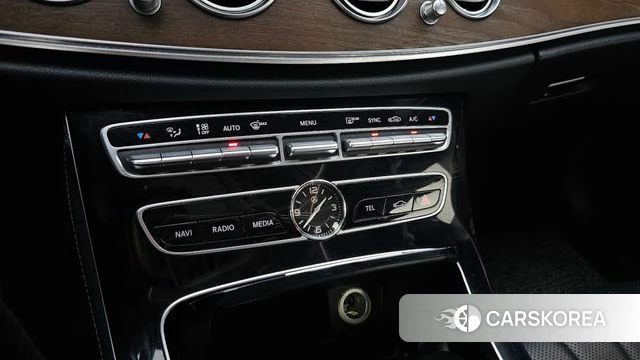 Mercedes-Benz E-Class W213 id 4357085 из Кореи 7