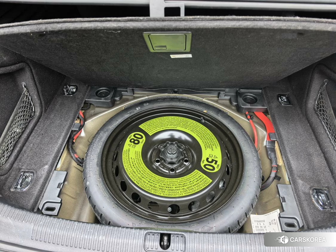 Audi A4L id 4452708 из Китая 7