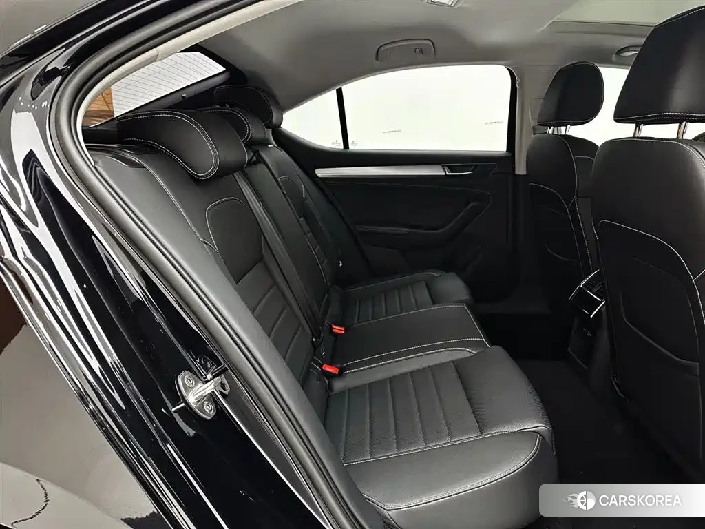 Skoda Superb id 4617040 из Китая 7