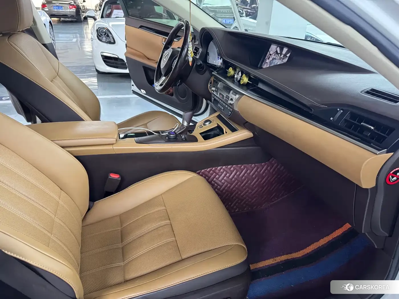 Lexus ES id 4539175 из Китая 7