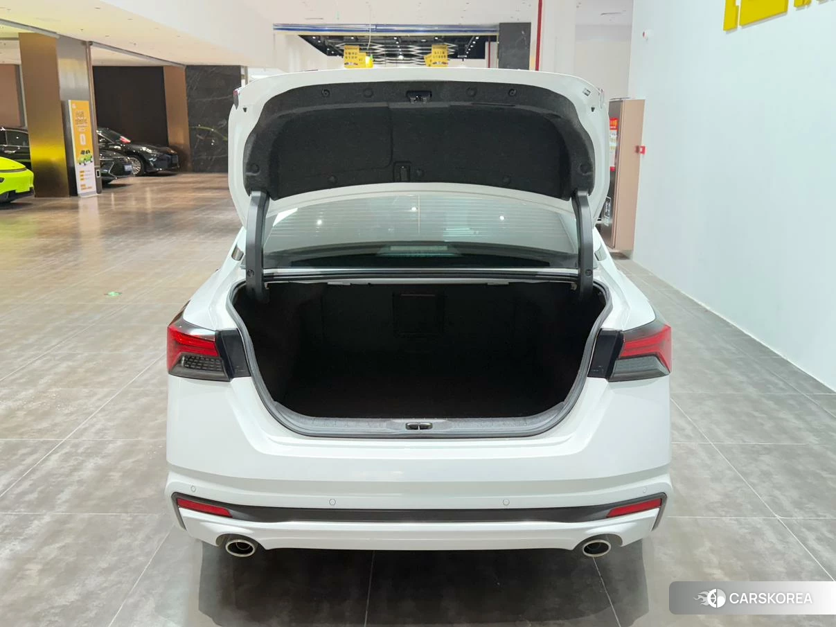 Nissan Teana id 4467971 из Китая 7