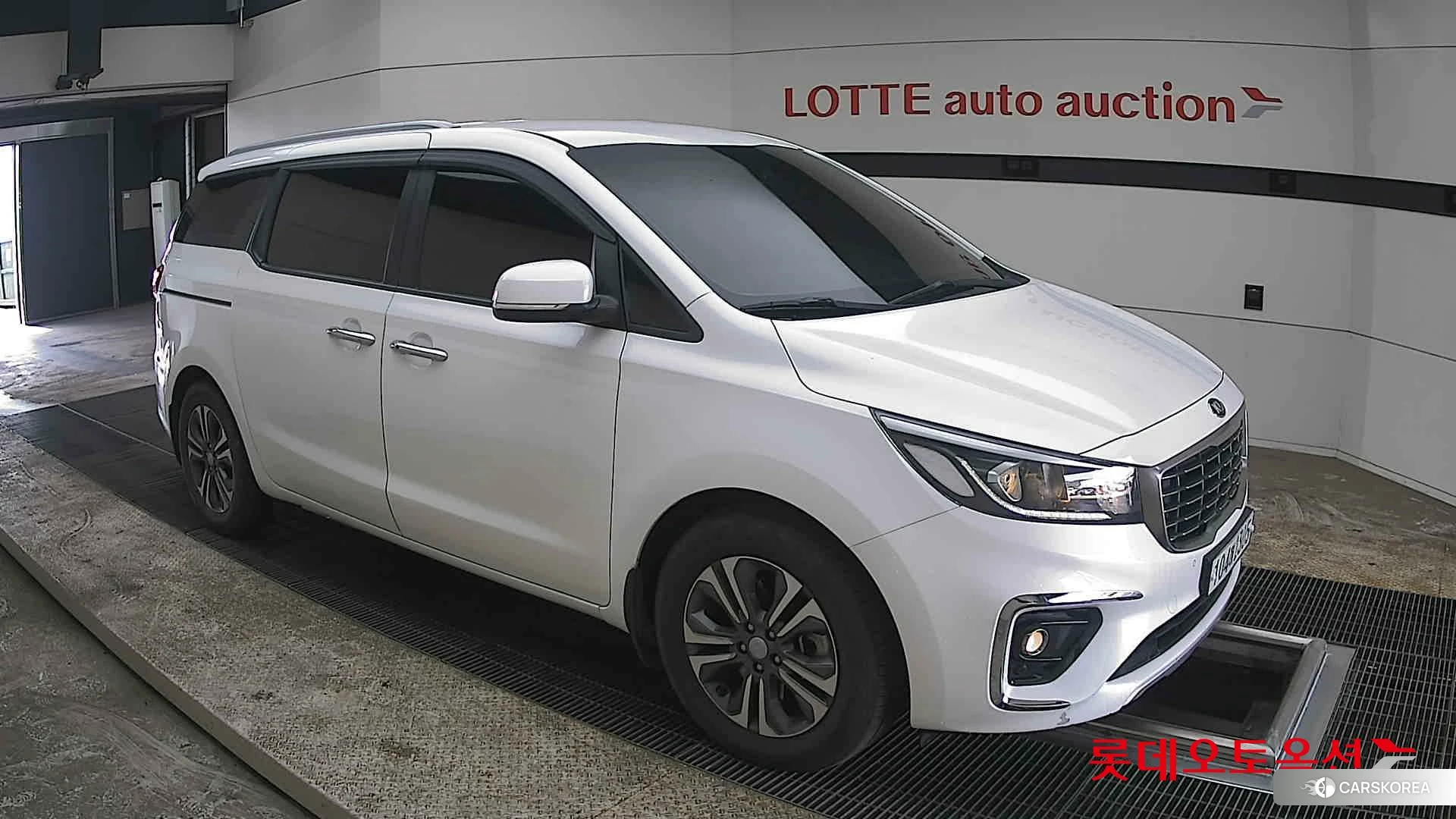 Kia Carnival id 3869441 из Кореи 7