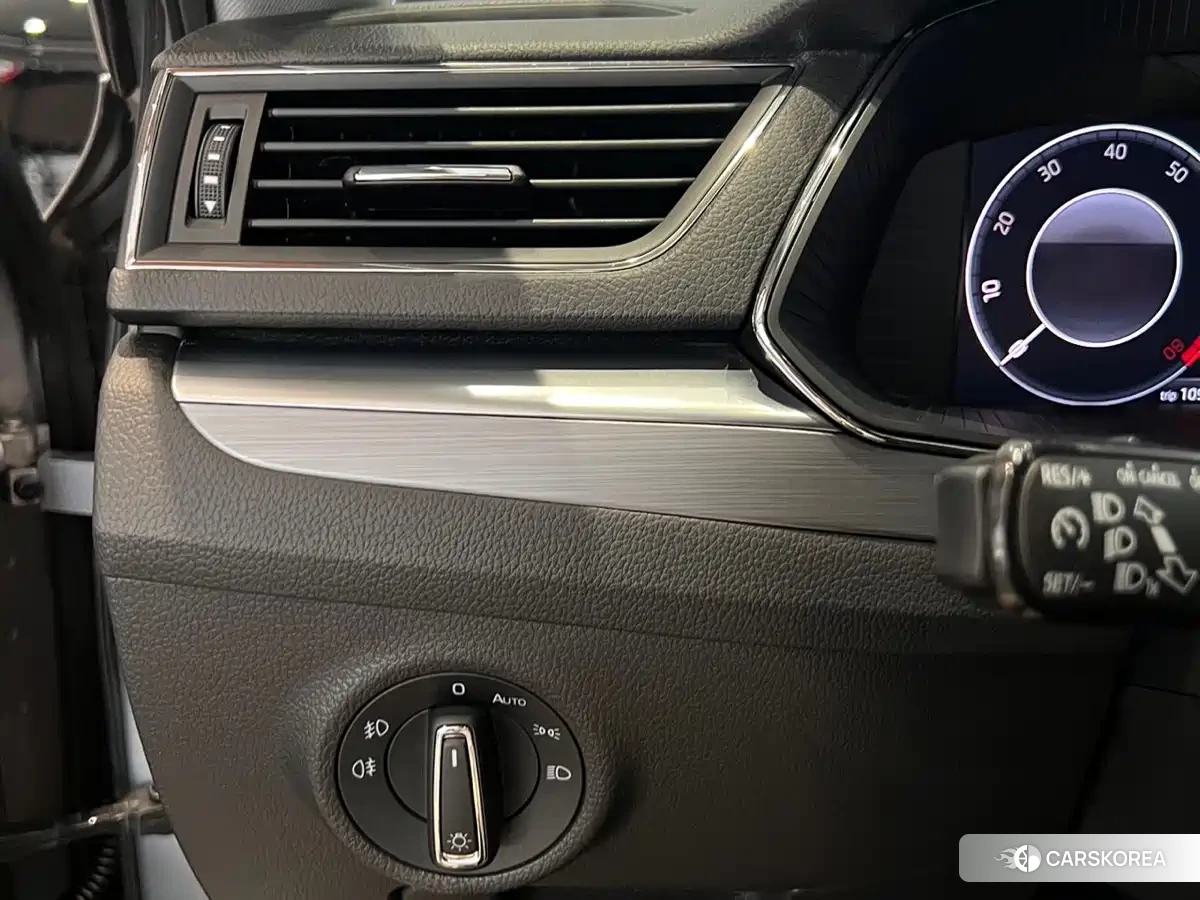 Skoda Superb id 4589322 из Китая 7