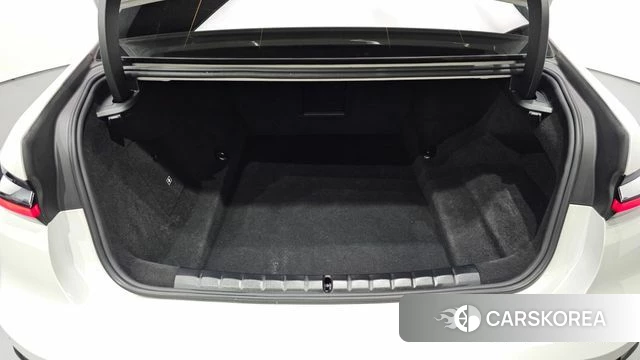 BMW 7 Series (G70) id 4248559 из Кореи 7