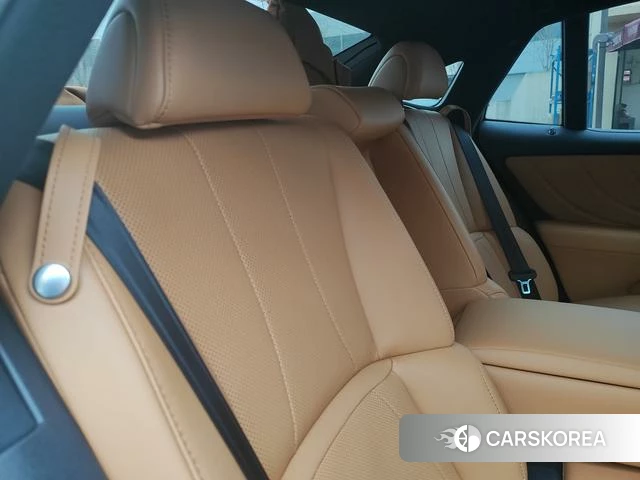 Lexus LS id 4261867 из Китая 7