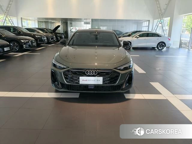 Audi A5L id 4301841 из Китая 7