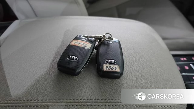 Kia The New Carnival id 4873059 из Кореи 7