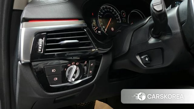 BMW 5 Series (G30) id 4180671 из Кореи 7