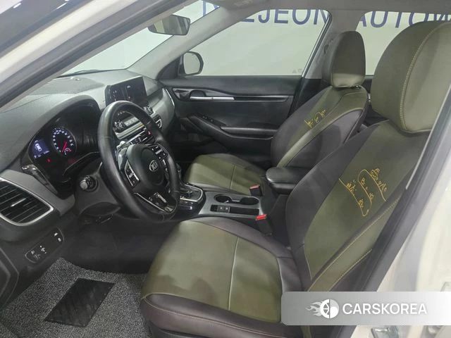Kia Seltos id 4445843 из Кореи 7