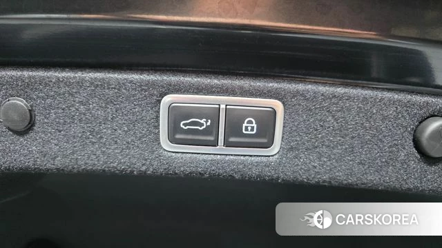 Hyundai Grandeur (GN7) id 4201487 из Кореи 7