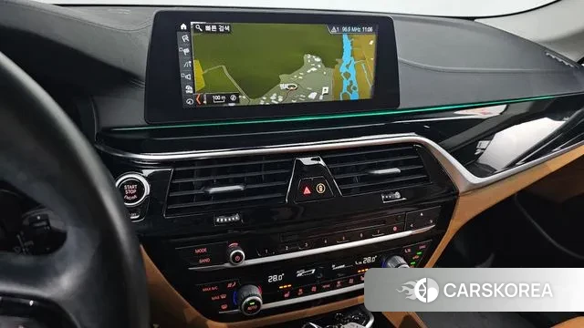 BMW 5 Series (G30) id 3608180 из Кореи 7