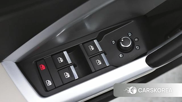 Audi Q3 (F3) id 4957517 из Кореи 7