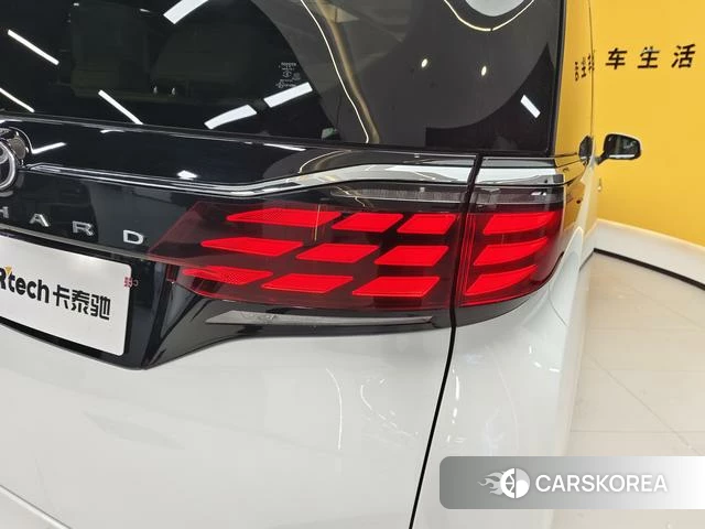 Toyota Elfa id 4261188 из Китая 7