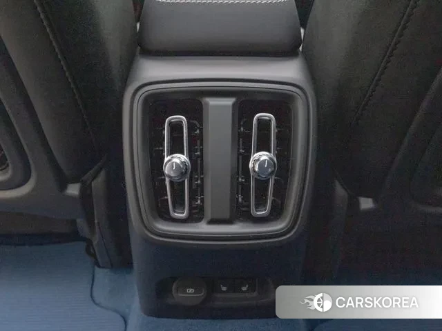 Volvo XC40 Richards id 3353554 из Кореи 7