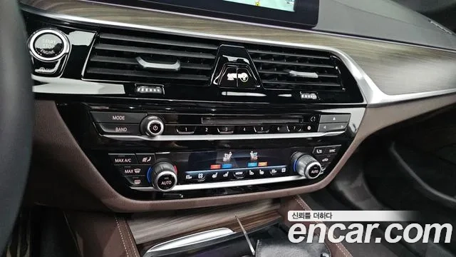 BMW 5 Series (G30) id 2956989 из Кореи 7